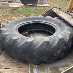 Tractor tire 