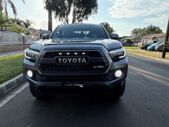 TOYOTA TACOMA TRD 4x4