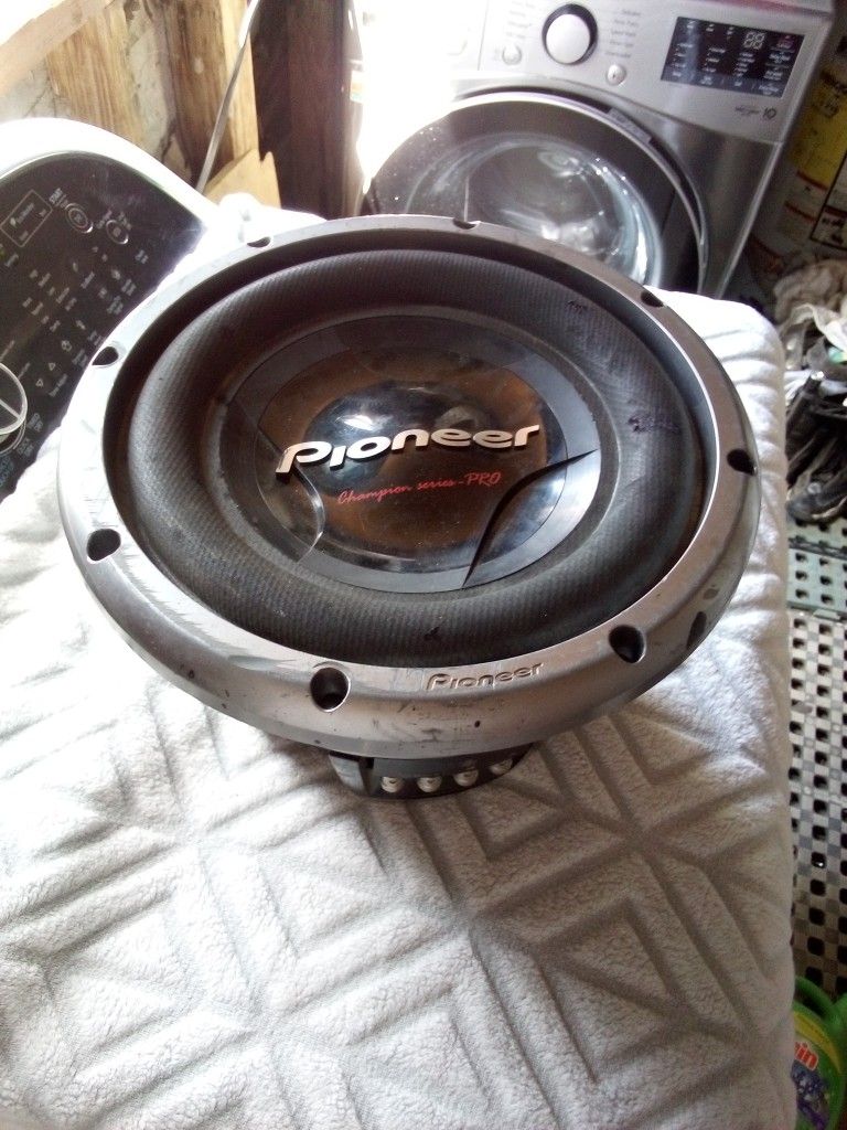 12" Pioneer Champion Series Subwoofer 