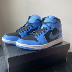 Air Jordan 1 Mid 