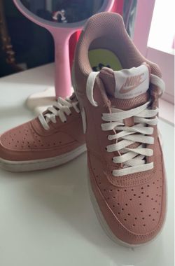 Nike 7.5 $20 firm