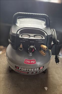Fortress 175 psi pancake compressor & Pierce pneumatic 16  gauge finish nailer
