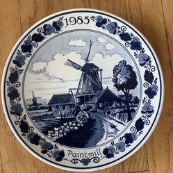 1985 , Collectible # 1 . Blue and White Collectable , High quality.