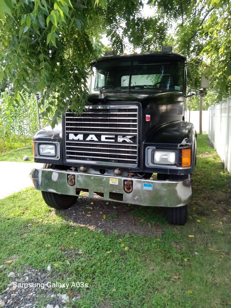 Mack Tractor