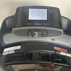 Treadmill 
