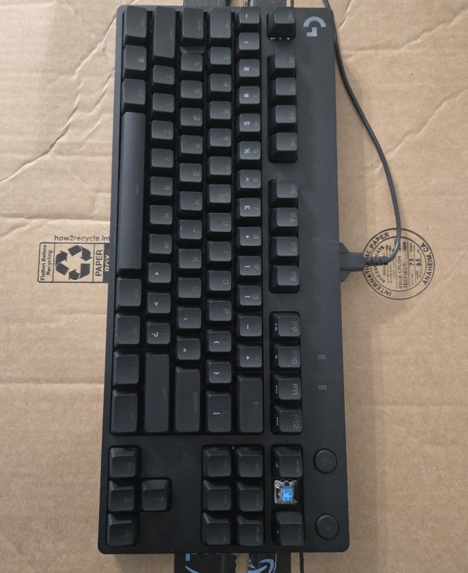 Logitech G Pro Tenkeyless Gaming Keyboard Wired w/RGB