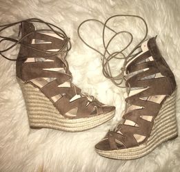 Rue 21 Sz 8/9 wedge heel sandals great condition