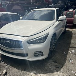 17 Q50 For Parts Or Whole Car Electrical Problem 