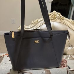 Used Women Micheal Kors Blue Handbags Big