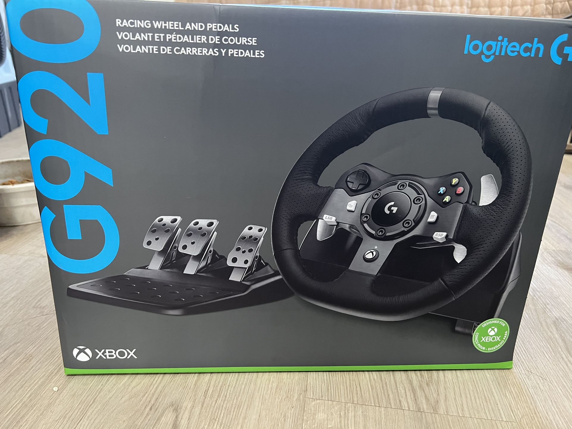 Logitech G920 Racing Wheel And Pedal
