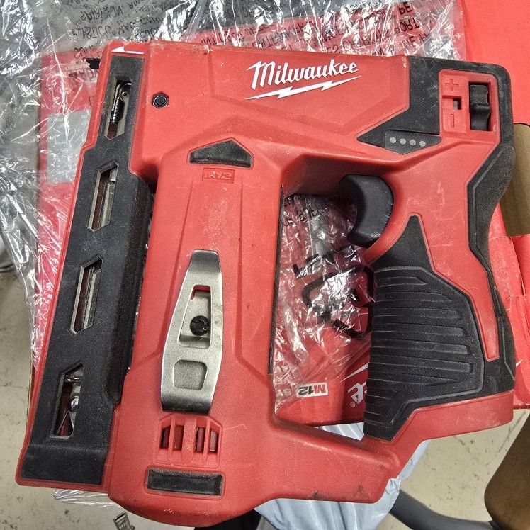 Milwaukee M12 12-Volt Lithium-Ion Cordless 3/8 in. Crown Stapler (Tool-Only)