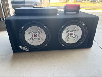Kicker speakers, ground shaker box, Rockford, Fosgate, capacitor, and 800w amp BUNDLE!!