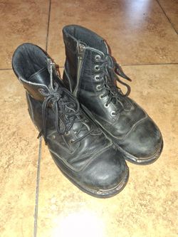 Harley Davidson Leather boots size 10 1/2 metal brackets