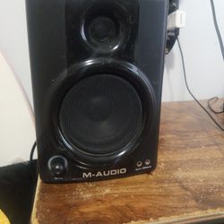 M-audio Speakers 