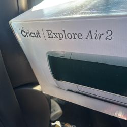 Cricut Explore Air 2 (Dark Green)