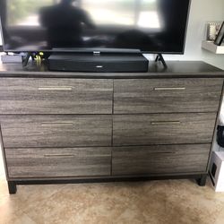 6 Drawers Dresser 