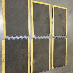 Anti-Fatigue/Interlocking Floor Mats