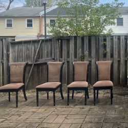 Dining Chairs 4 Count Fair Condition 
