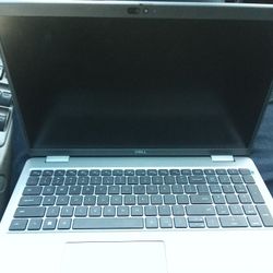 Dell Latitude 5540  I7 512g 16g