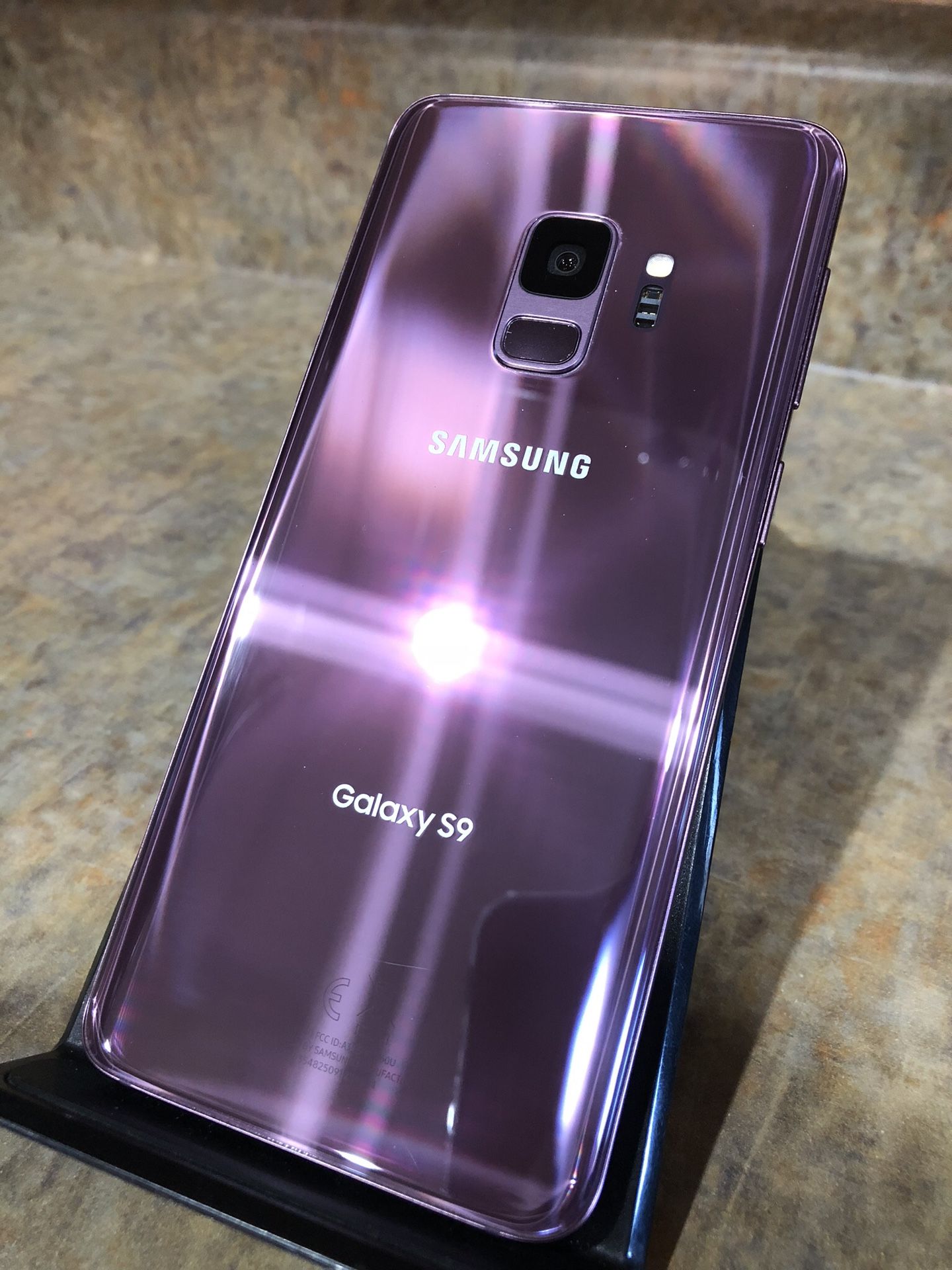 Like new Samsung galaxy s9 T-Mobile or metro 550obo