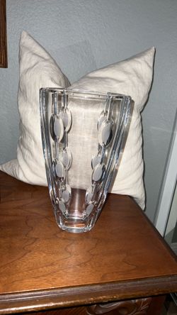 Lennox crystal glass (heavy )excellent condition vase