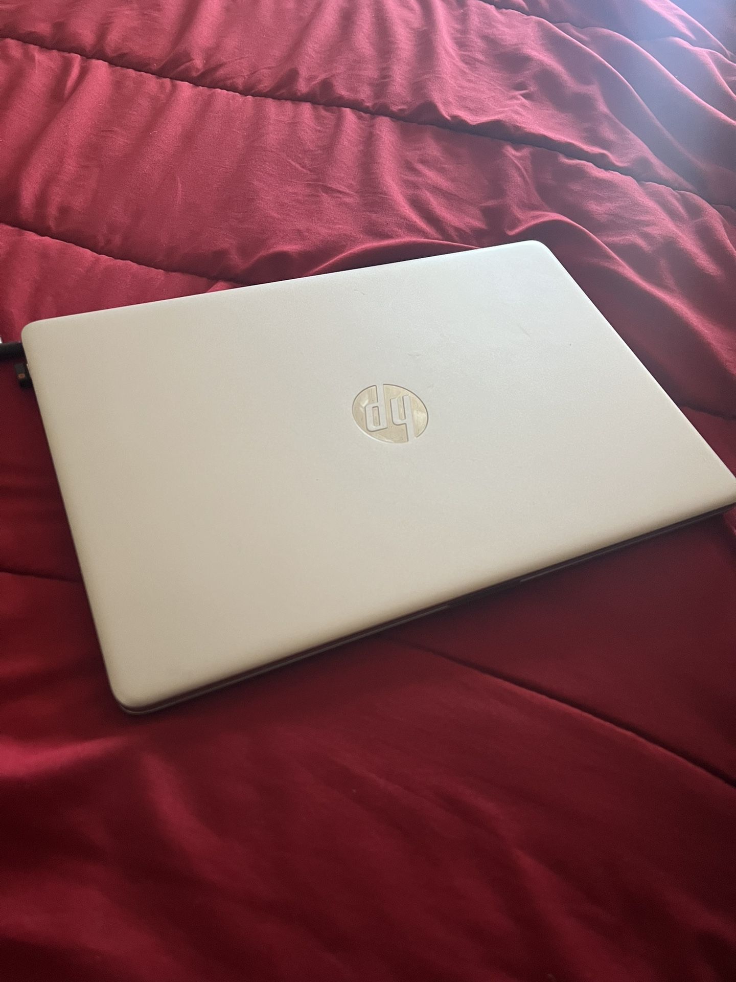 HP laptop for sell! 512SSD i5 Intel and 15 inch screen