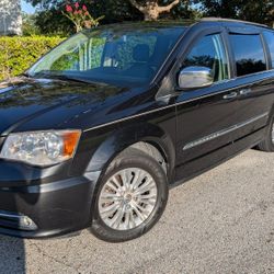 2013 Chrysler Town & Country