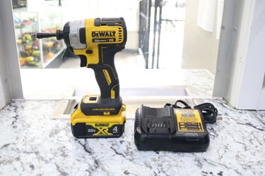Dewalt DCF887 Cordless Impact Driver w/battery and charger