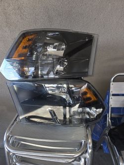09-18 Ram Headlights