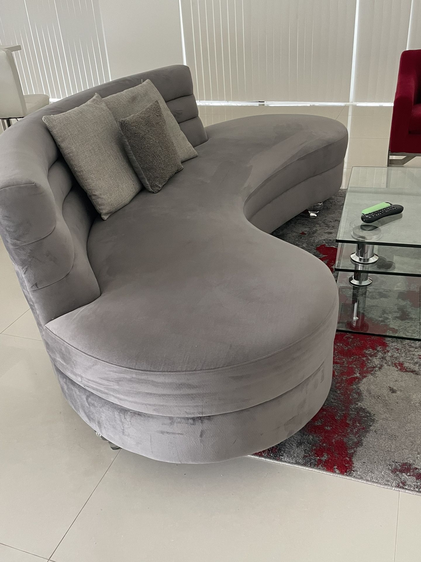 Grey Couch And Table