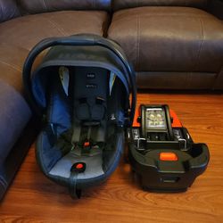 BRITAX INFANT CAR SEAT 