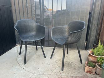 2 Black Outdoor Patio Chairs
