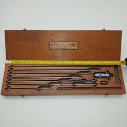 The l.s. starrett co. No.124-b depth Gage set. Micrometer.