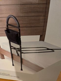 Free bed assist bar