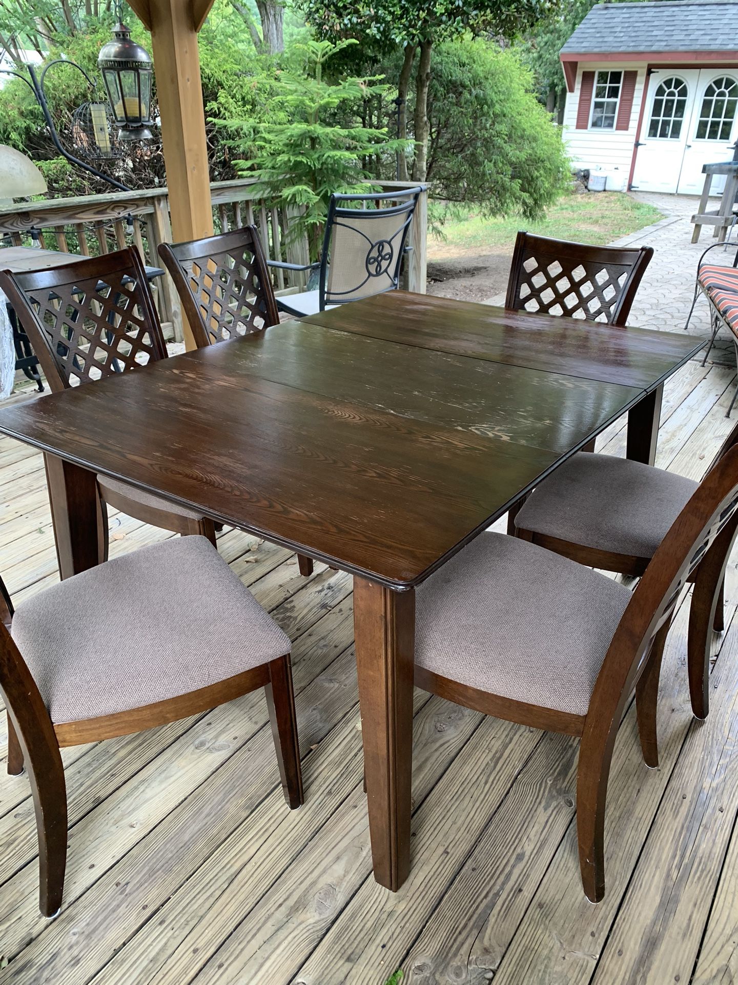 Vintage Kuolin Solid Cherry Wood Table And Six Chairs