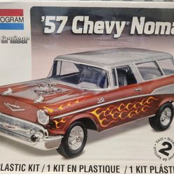 Monogram 1:24 Scale Classic Cruiser • '57 Chevy Nomad Model Kit