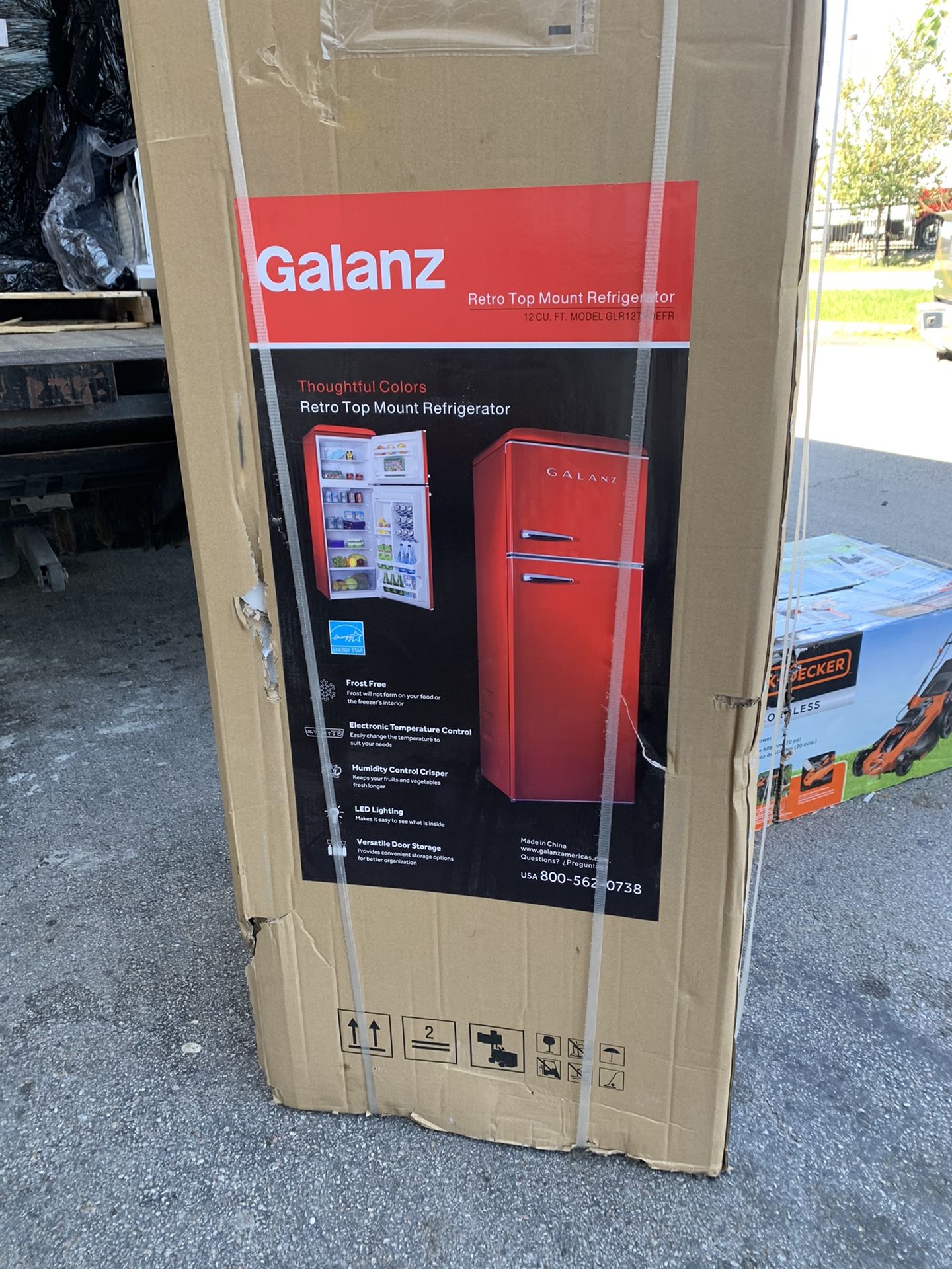Galanz 12.0 cu. ft. Top Freezer Retro Refrigerator with Dual Door True Freezer, Frost Free in Red