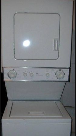 Like New White GE Stackable 
Washer- Gas Dryer 24" Wide 
Apartment Size