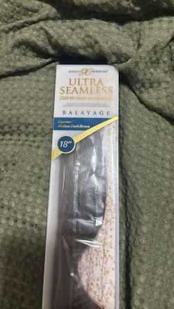 Brand new woman clip hair extension