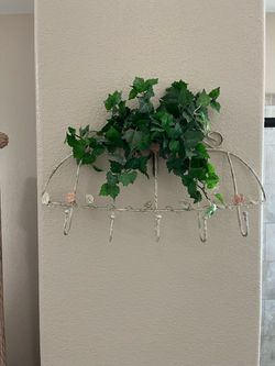 Vintage Metal Wall Hook Rack with Floral Detail