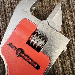 Powered Adjustable Wrench 