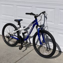 Specialized Hotrock Jr MTB 12.5" Frame, 24" Wheels, Twist Grip Front Shocks