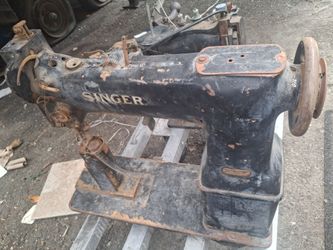 Vintage Singer Industrial Sewing Machine Head