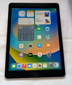 NICE APPLE iPad PRO 9.7 inch 32GB WIFI iOS16