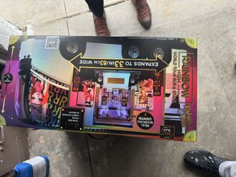 Rainbow High Rainbow Vision World Tour Bus & Stage 4-in-1 Deluxe Playset