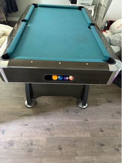 Pool table