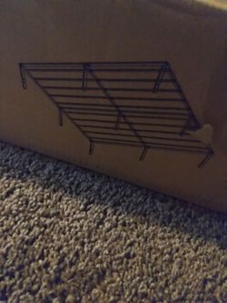 QUEEN SIZE BED FRAME