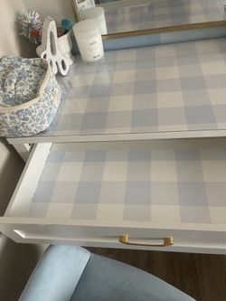 Desk/vanity with chair