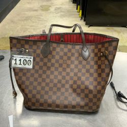 LOUIS VUITTON PURSE