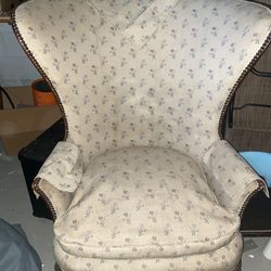 Vintage Queen Ann Chair